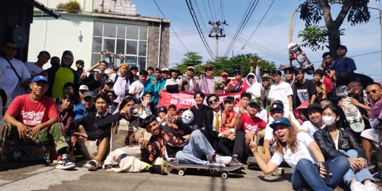 Komunitas Skateboard Cianjur ceria di Skateboarding Day 2022. (FOTO : AHY/PENAMAS.ID)