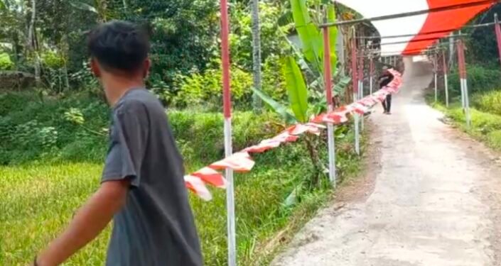 Pemuda Babakan Icak Cikembar-Sukabumi bentangkan bendera 77 meter sesuai HUT RI ke-77 tahun