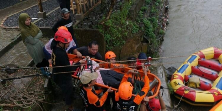 Jurnalis dari berbagai media massa ikuti pelatihan siaga bencana helatan Dompet Dhuafa