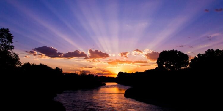 7 Tempat Keren Menikmati Sunset dan Sunrise di Cianjur