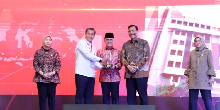 Kemenkumham Raih Penghargaan Penerapan Layanan SPBE Terbaik 2021-2022