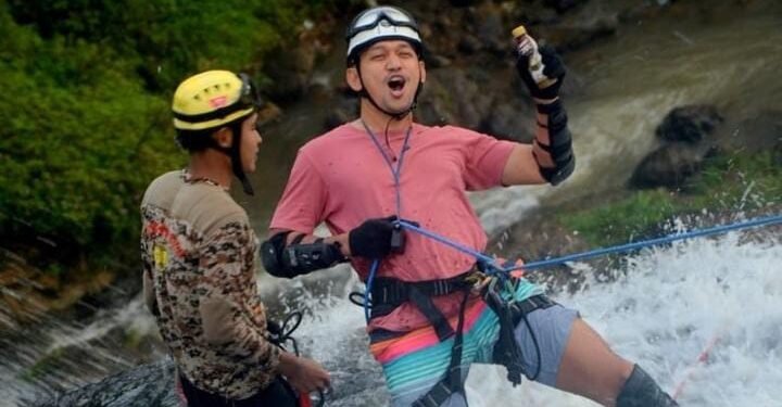 Cobain Yuk! Sensasi Wisata Canyonering di Curug Cikondang Cianjur