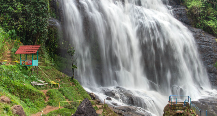 curug cikondang(https://disparbud.jabarprov.go.id/curug-cikondang/