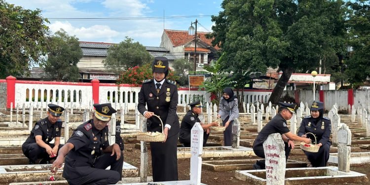 Rangkaian HBI Ke-74, Kanim Cianjur Mengenang Jasa Pahlawan Dengan ...