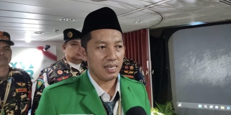 Organisatoris asal Cirebon, Addin Jauharuddin terpilih nahkodai GP Ansor saat KM Kelud berlayar ke Semarang gelar Kongres XVI GP Ansor.