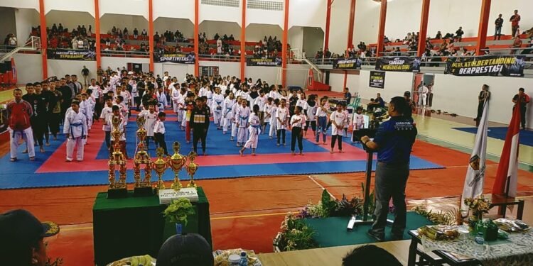 Dandim 0608 Letkol Kav Yerry Bagus Merdiyanto buka kejuaraan Karate Dandim Cup